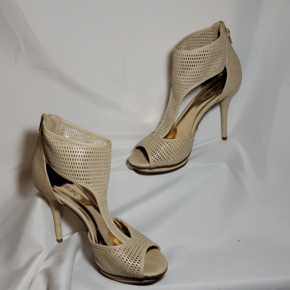 Jennifer Lopez 4" heels - Picture 1 of 4